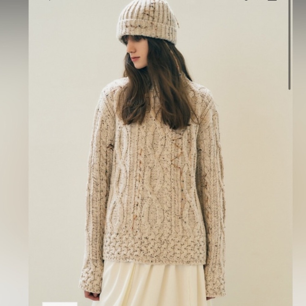 Cable Knit Sweater in Cream